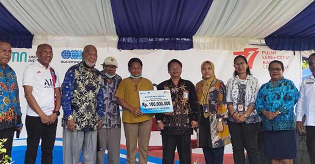 dorong-percepatan-produksi-sagu-di-jayapura-sucofindo-fasilitasi-pembelian-alat-pengolahan-sagu-modern-untuk-kelompok-wanita-tani-huruwakha