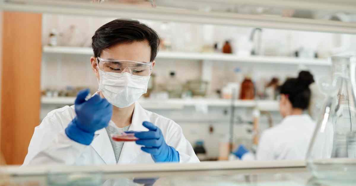 lab-coking-coal-sucofindo-di-balikpapan