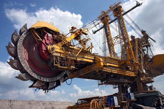 kendaraan-tambang-Bucket-Wheel-Excavator-sucofindo