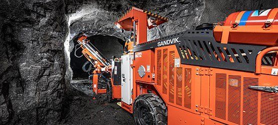 Kendaraan-tambang-Underground-Rock-Drill-Vehicle-sucofindo