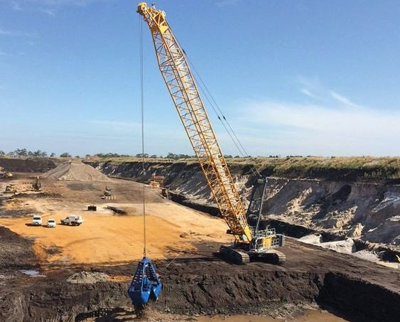 kendaraan-tambang-crane-sucofindo